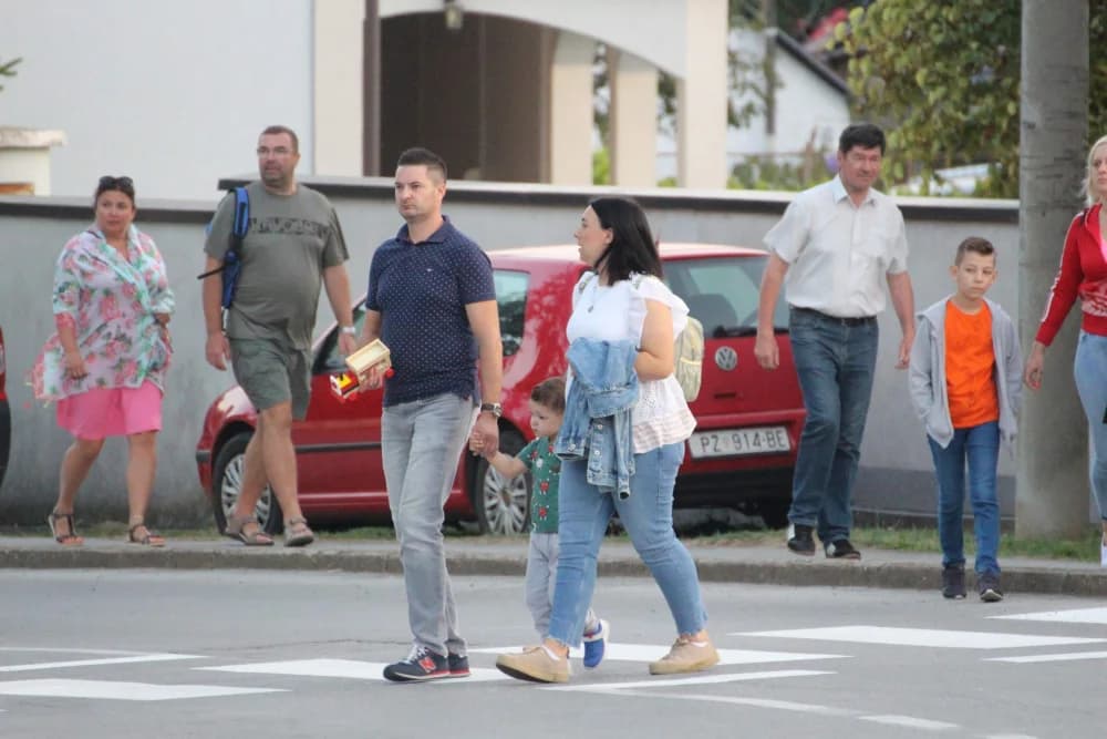 [FOTO] Svečano misno slavlje uoči Male Gospe okupilo brojne vjernike u Kutjevu
