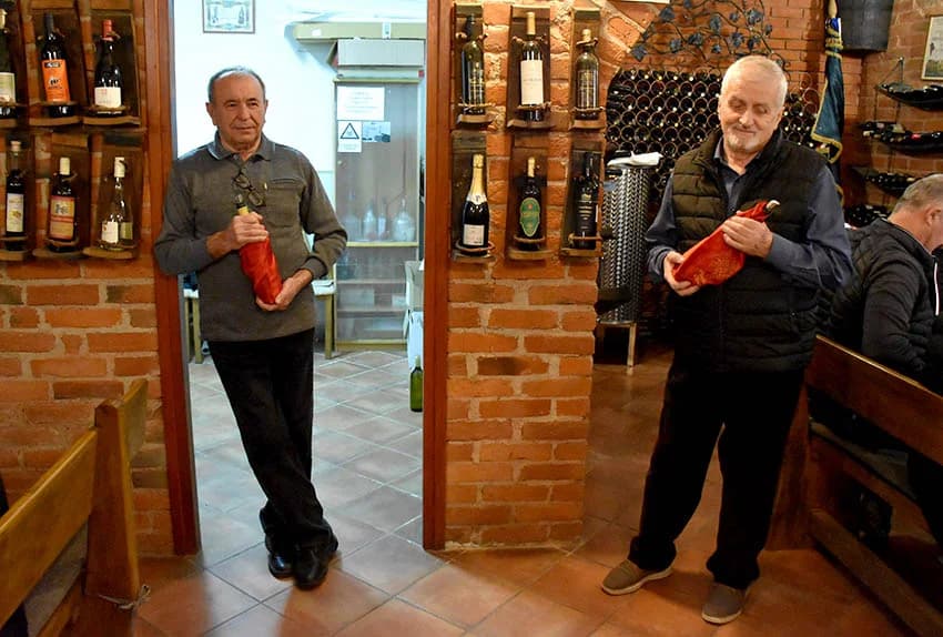 ZIMSKA ŠKOLA UDRUGE „VINO-KAP“ IZ KAPTOLA: Ocjenjivanje vina članova Udruge
