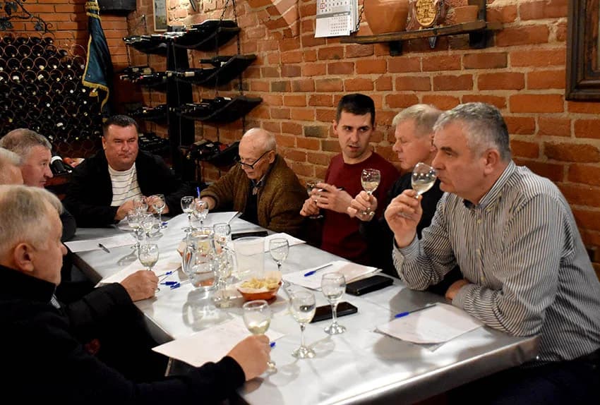 ZIMSKA ŠKOLA UDRUGE „VINO-KAP“ IZ KAPTOLA: Ocjenjivanje vina članova Udruge