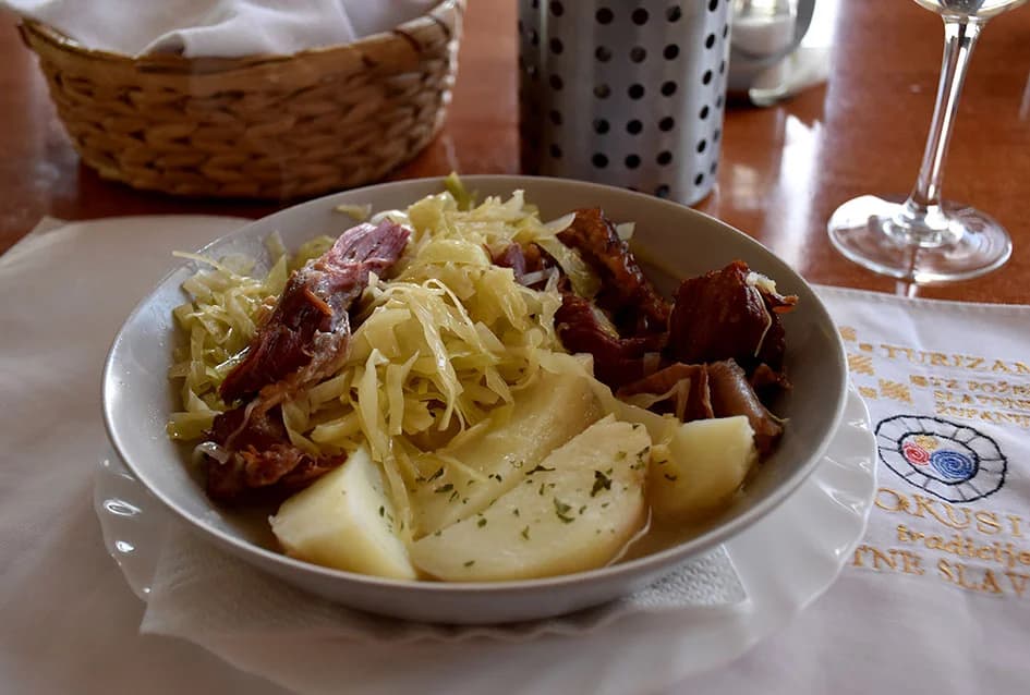 KULTNI RESTORAN „ČIČA MATA“ IZ VELIKE: Kod Grbe na fileke