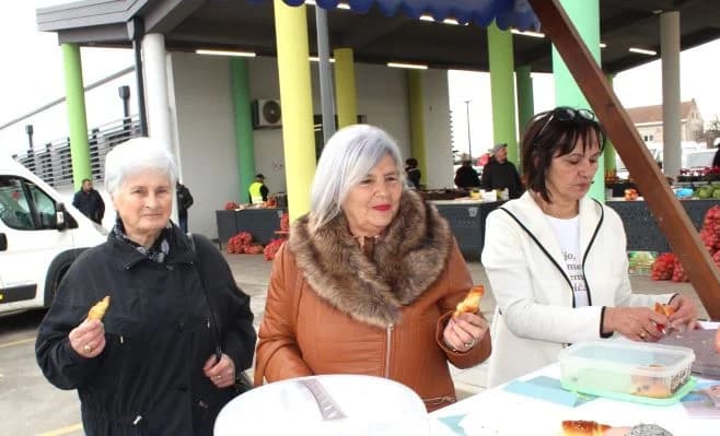 Ocjenjivačkog suda, najbolja Gordana Srdarević iz Zagrađa, posjetitelji za Ivanu Fridrich iz Frkljevaca