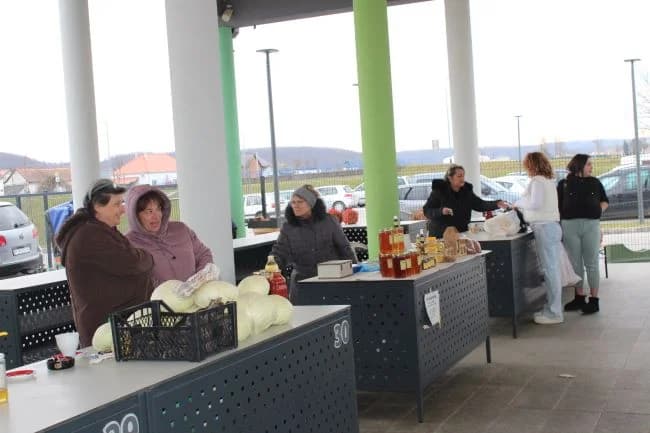 Ocjenjivačkog suda, najbolja Gordana Srdarević iz Zagrađa, posjetitelji za Ivanu Fridrich iz Frkljevaca