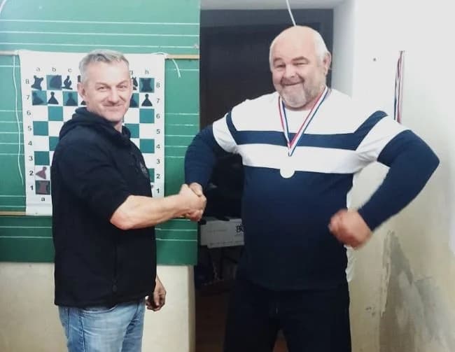 ŠAHOVSKI TURNIR „SRIJEDOM U BRESTOVCU“ : Pobjednik Pejo Martić, drugi Matej Bušić, treći Branimir Miljević