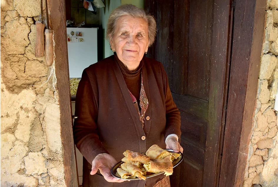 MARIJA JAGIČIĆ O POKLADNIM OBIČAJIMA BIŠKUPAČKOG KRAJA: Muški su se oblačili u ženske i obratrno
