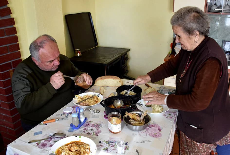 MARIJA JAGIČIĆ O POKLADNIM OBIČAJIMA BIŠKUPAČKOG KRAJA: Muški su se oblačili u ženske i obratrno