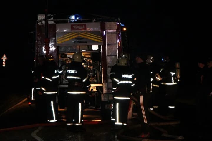 Spaljivali suhu travu ʼ- intervenirali vatrogasci jer se vatra se počela nekontrolirano širiti