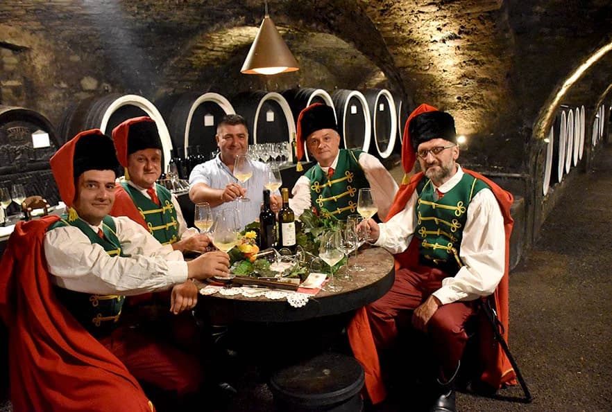Napunjene festivalske butelje