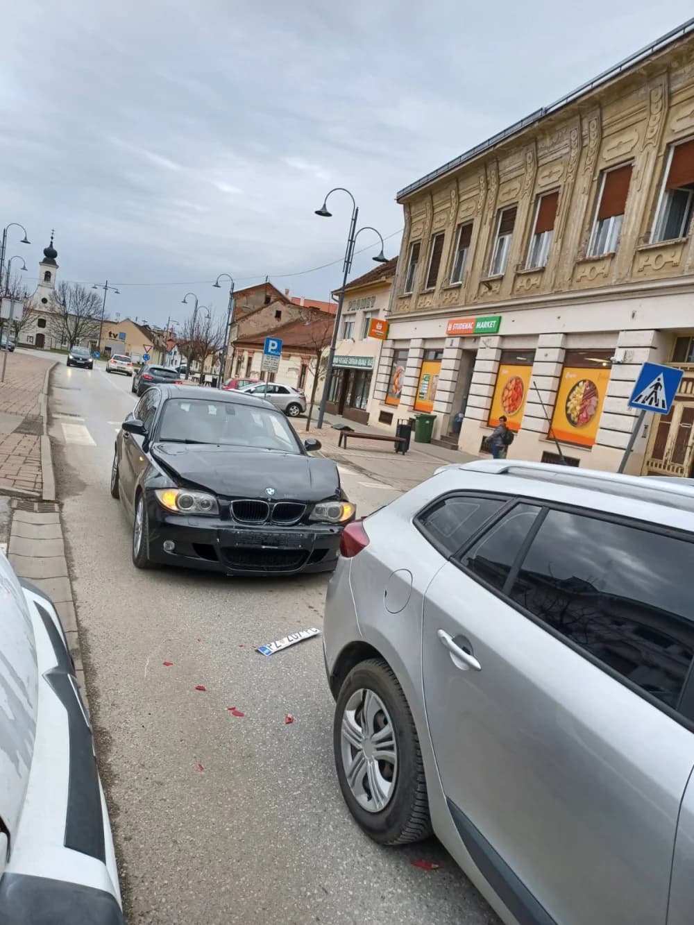 Prometna u Požegi: Dvije ozlijeđene osobe prevezene u požešku bolnicu