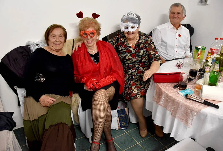MASKENBAL MATICE UMIROVLJENIKA VELIKA: Rasplesani ulazak u korizmu i proslava Valentinova