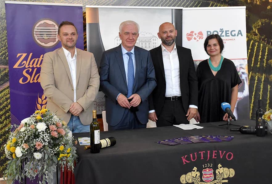 Napunjene festivalske butelje