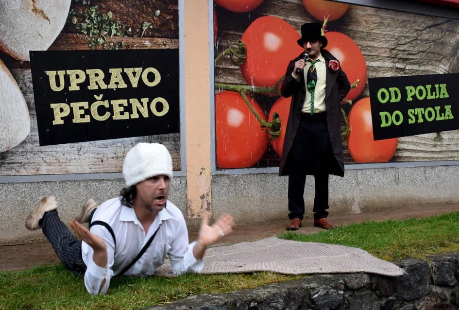(FOTOGALERIJA) Maškare preuzele vlast u Požegi: ʼPripazite na punu gradsku blagajnuʼ