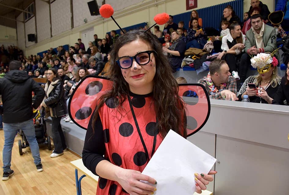 (FOTOGALERIJA) Maškare preuzele vlast u Požegi: ʼPripazite na punu gradsku blagajnuʼ