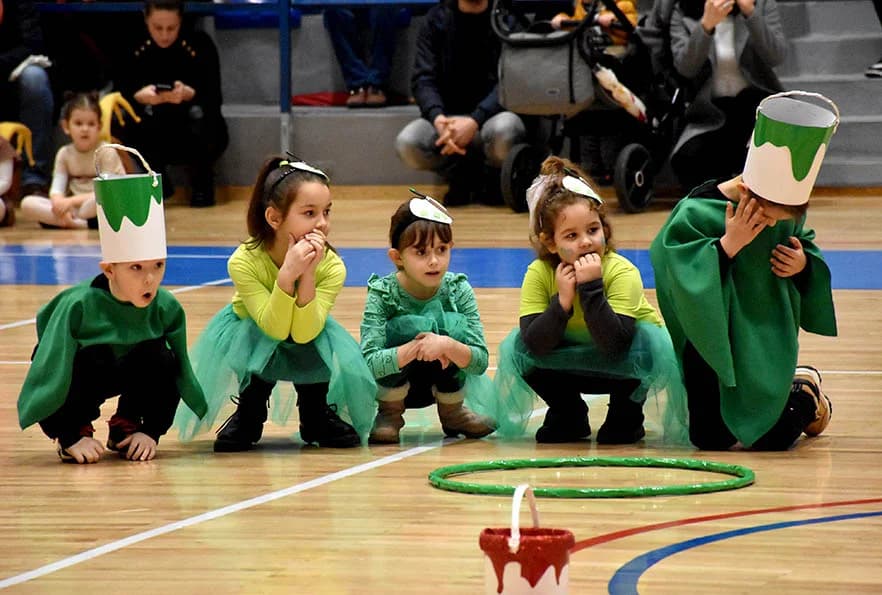 (FOTOGALERIJA) Maškare preuzele vlast u Požegi: ʼPripazite na punu gradsku blagajnuʼ