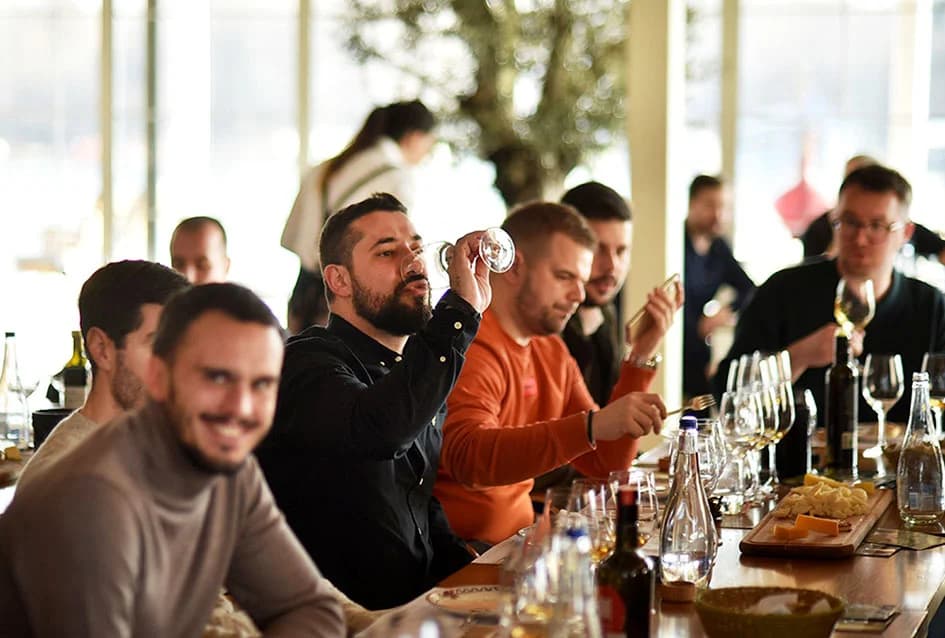 ENJINGI SE PREDSTAVIO U BEOGRADU: „Vinski čarobnjak iz Slavonije“