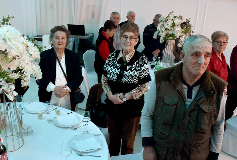 Zaplesali parovi sa 50 i više godina braka