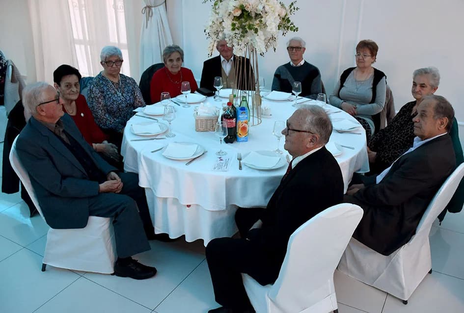 Zaplesali parovi sa 50 i više godina braka