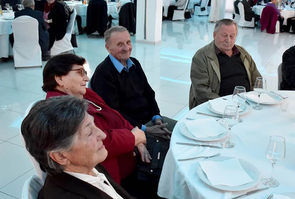 Zaplesali parovi sa 50 i više godina braka
