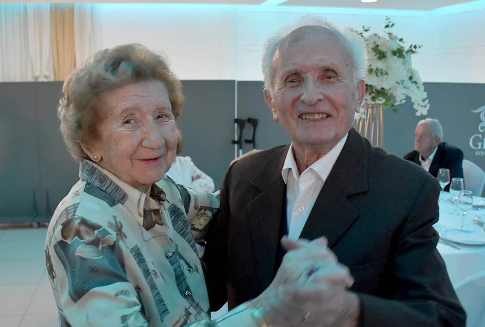 Zaplesali parovi sa 50 i više godina braka