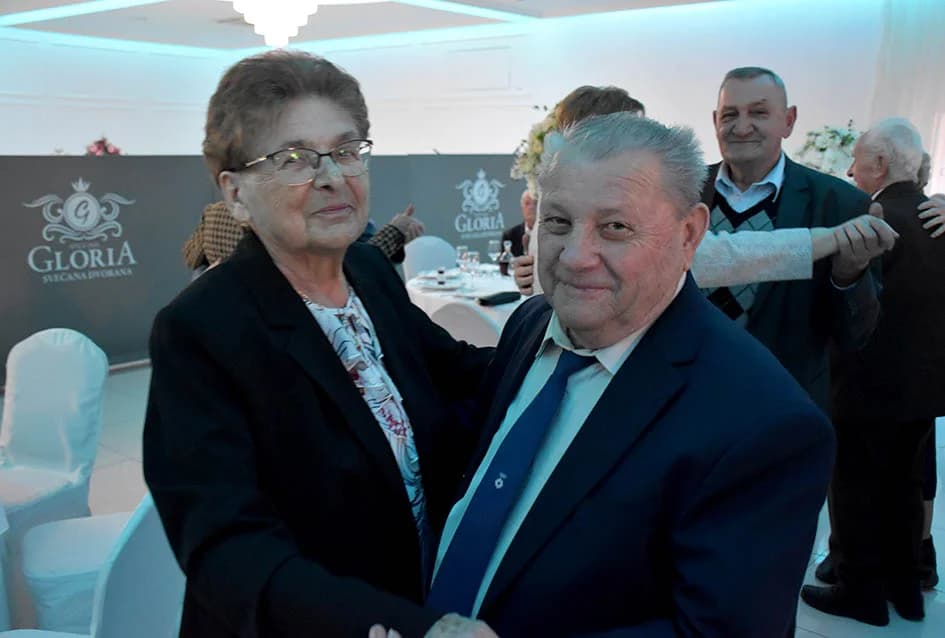 Zaplesali parovi sa 50 i više godina braka