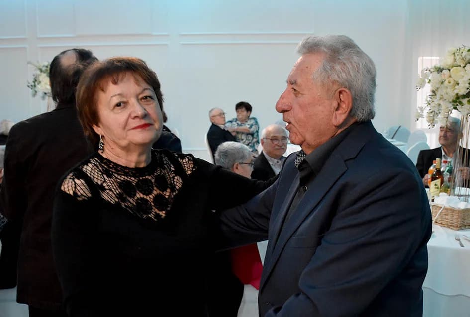Zaplesali parovi sa 50 i više godina braka
