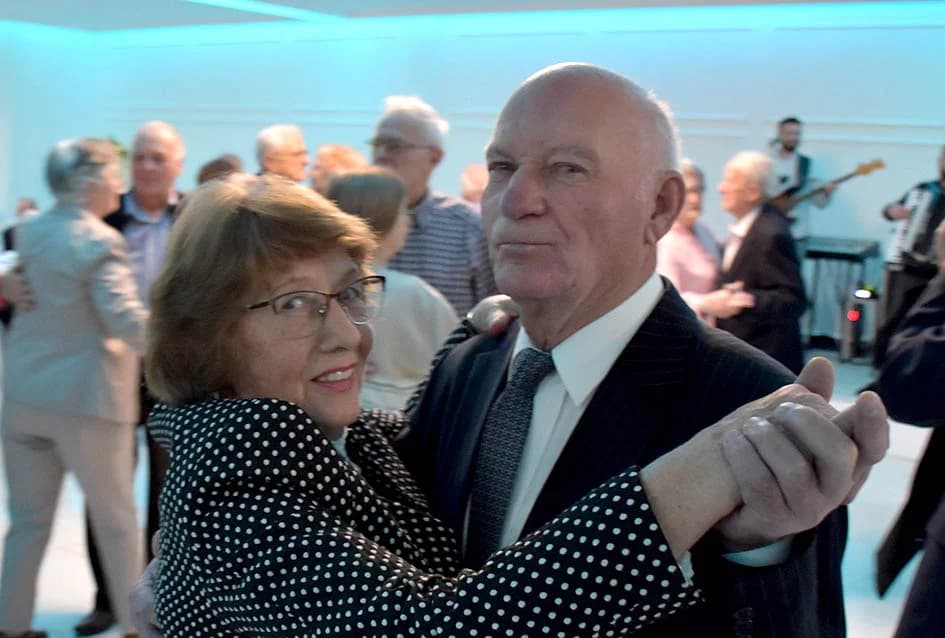 Zaplesali parovi sa 50 i više godina braka