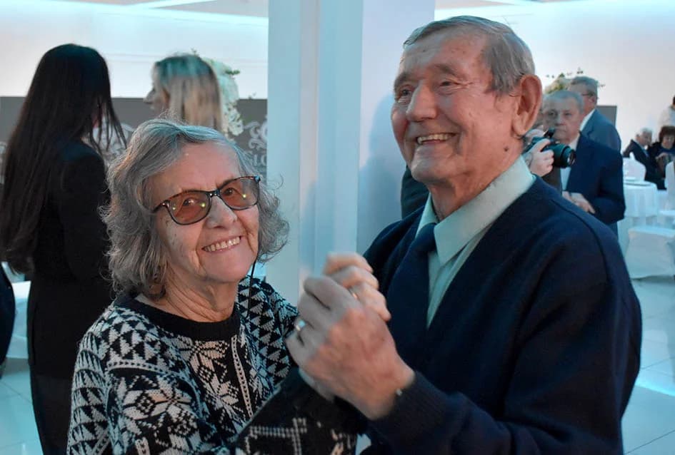 Zaplesali parovi sa 50 i više godina braka