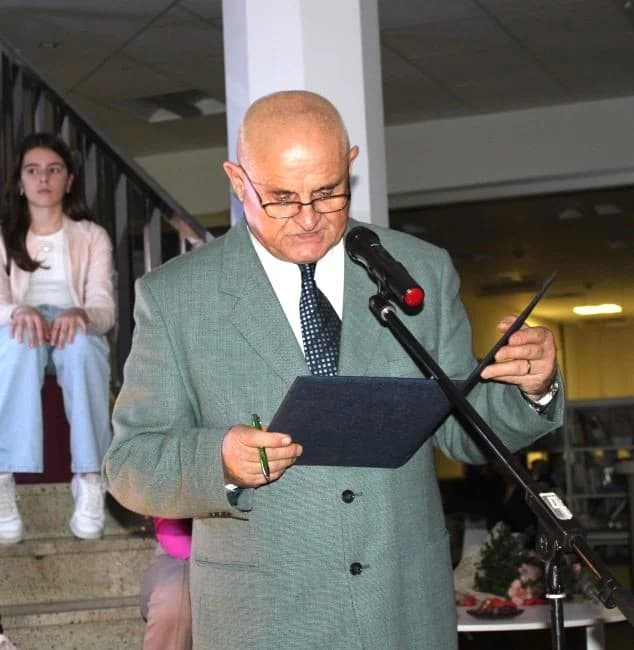 VALENTINOVO U PLETERNICI: Održana večer ljubavne poezije „Kaplja sna“