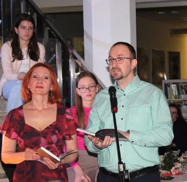 VALENTINOVO U PLETERNICI: Održana večer ljubavne poezije „Kaplja sna“