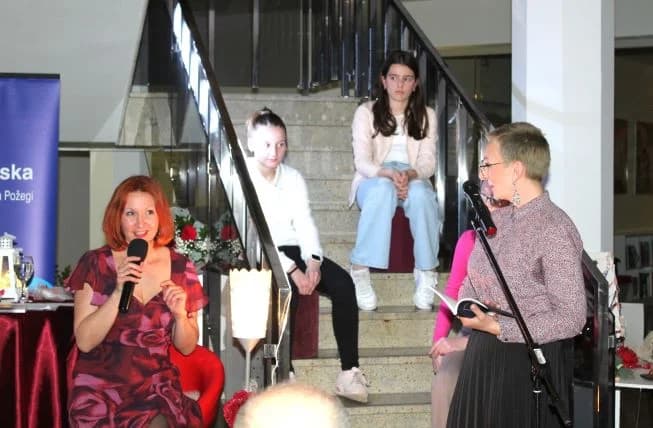 VALENTINOVO U PLETERNICI: Održana večer ljubavne poezije „Kaplja sna“