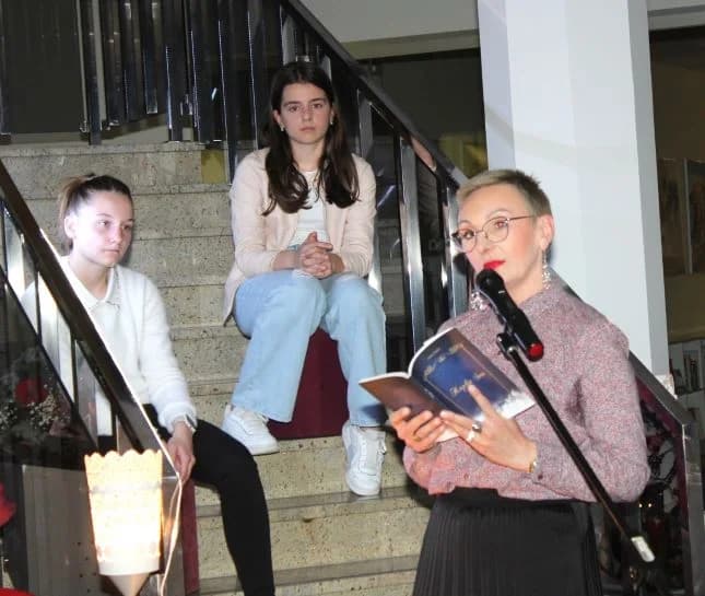 VALENTINOVO U PLETERNICI: Održana večer ljubavne poezije „Kaplja sna“
