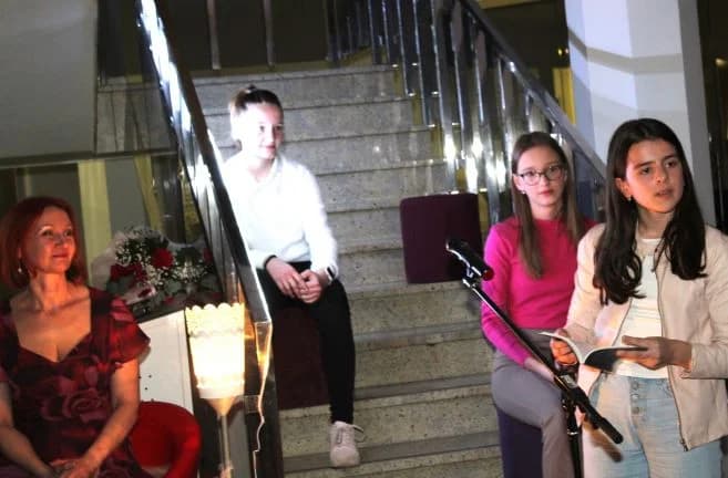 VALENTINOVO U PLETERNICI: Održana večer ljubavne poezije „Kaplja sna“