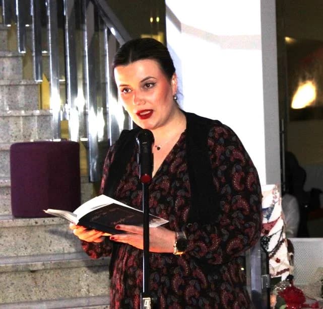 VALENTINOVO U PLETERNICI: Održana večer ljubavne poezije „Kaplja sna“
