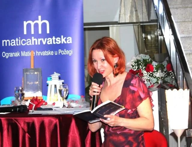 VALENTINOVO U PLETERNICI: Održana večer ljubavne poezije „Kaplja sna“