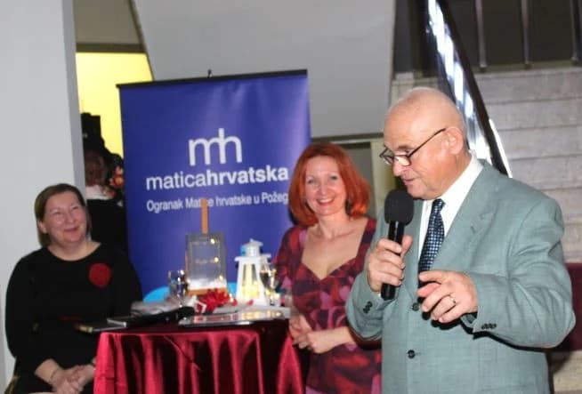 VALENTINOVO U PLETERNICI: Održana večer ljubavne poezije „Kaplja sna“