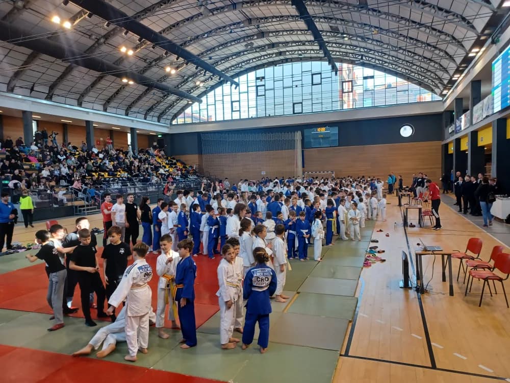 Četiri natjecatelja osvojila čak šest medalja-Marta Komušanac, Lucija Mihović i Matea Špehar primile zlato