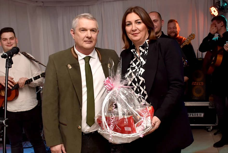 Lovci se veselili uz Ivana Štivića i Paore, bogatu tombolu i zanimljive igre