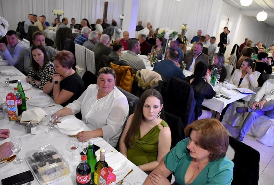 Lovci se veselili uz Ivana Štivića i Paore, bogatu tombolu i zanimljive igre