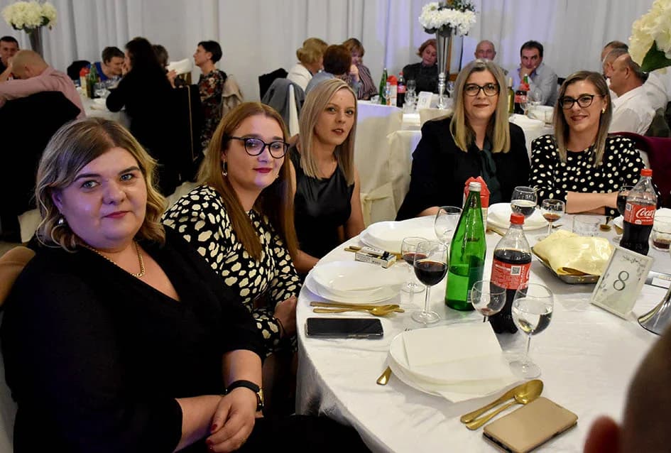 Lovci se veselili uz Ivana Štivića i Paore, bogatu tombolu i zanimljive igre