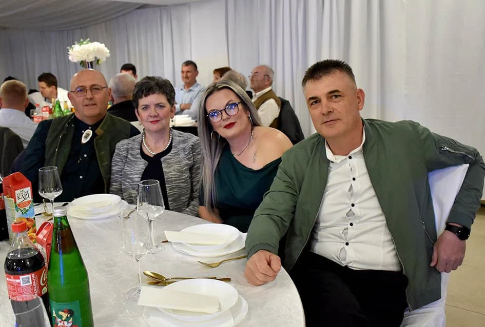 Lovci se veselili uz Ivana Štivića i Paore, bogatu tombolu i zanimljive igre