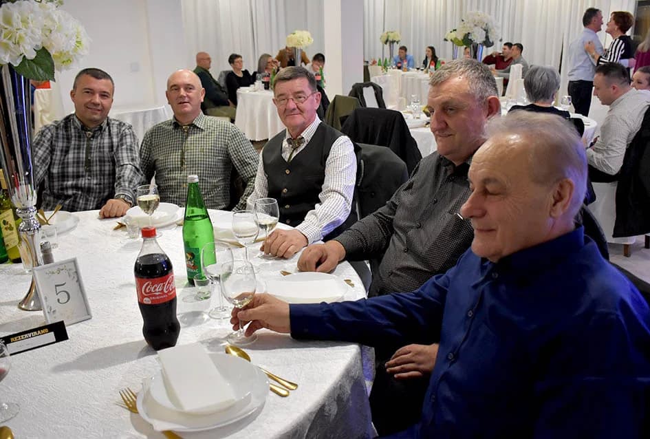 Lovci se veselili uz Ivana Štivića i Paore, bogatu tombolu i zanimljive igre
