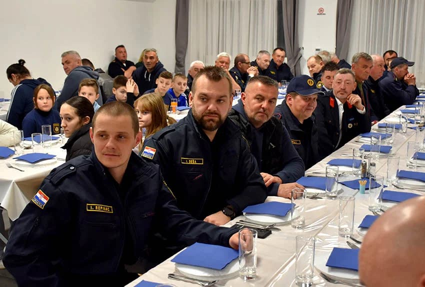 Željko Šarić, Marko Blažević i Josip Banović primili spomenice za dugogodišnji rad u vatrogastvu