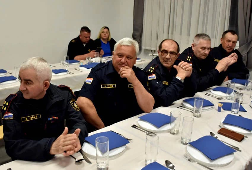 Željko Šarić, Marko Blažević i Josip Banović primili spomenice za dugogodišnji rad u vatrogastvu