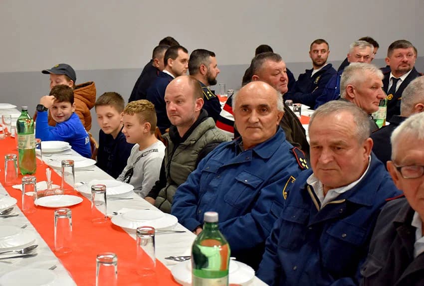 Spomenice za 40 godina u vatrogastvu primili Dubravko Tomašević, te Slavko i Drago Bartolović