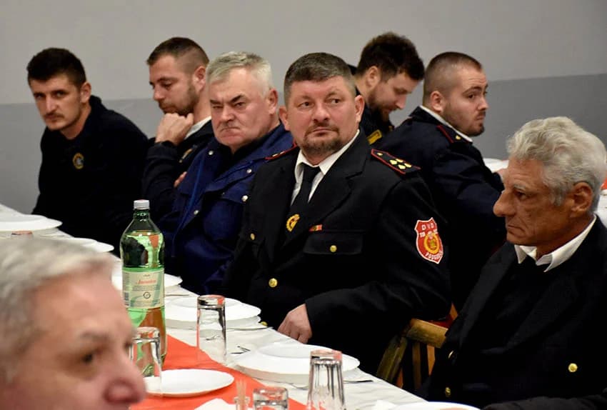 Spomenice za 40 godina u vatrogastvu primili Dubravko Tomašević, te Slavko i Drago Bartolović