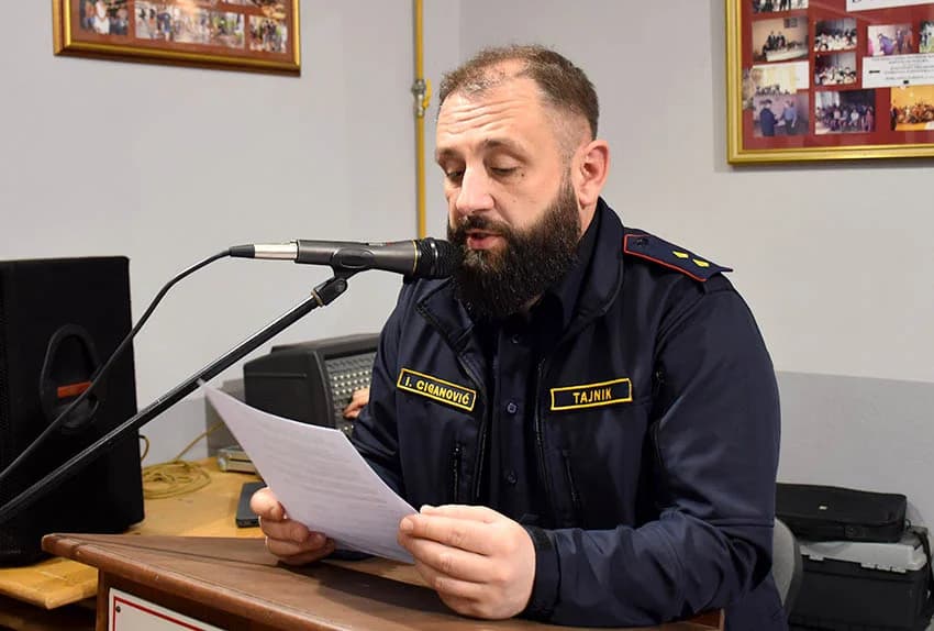 Spomenice za 40 godina u vatrogastvu primili Dubravko Tomašević, te Slavko i Drago Bartolović