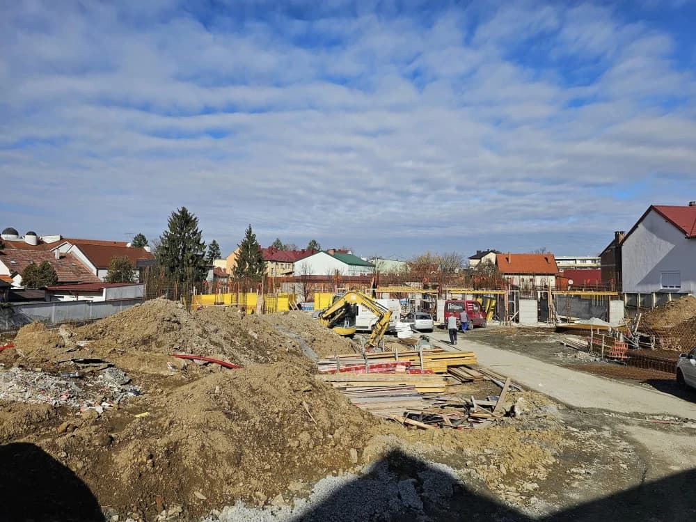 Niče novo zdanje na starom mjestu: Radovi se izvode prema planiranoj dinamici