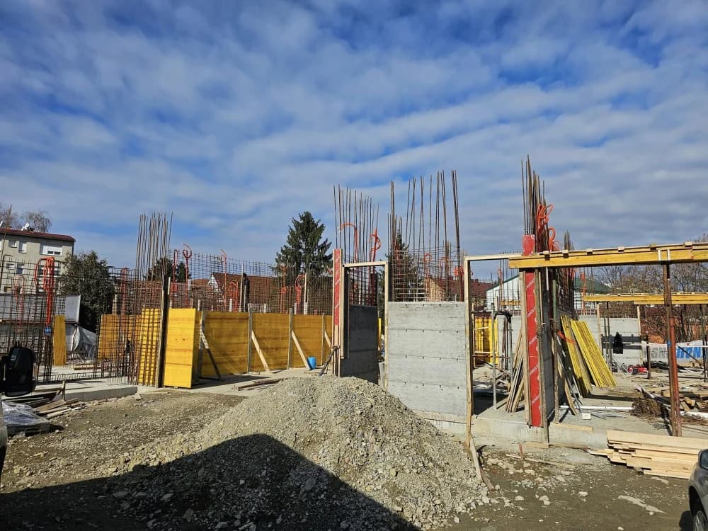 Niče novo zdanje na starom mjestu: Radovi se izvode prema planiranoj dinamici