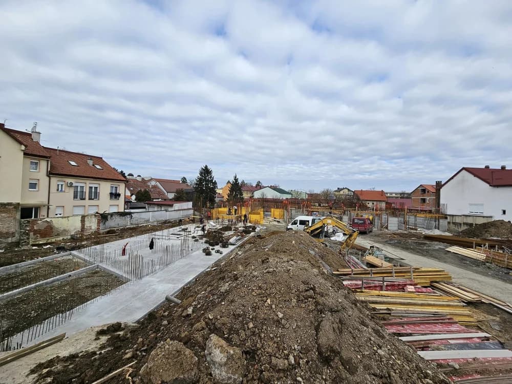 Niče novo zdanje na starom mjestu: Radovi se izvode prema planiranoj dinamici