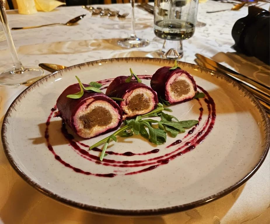 Teleća i janjeća koljenica novi gastro specijalitet u ponudi restorana Schön blick