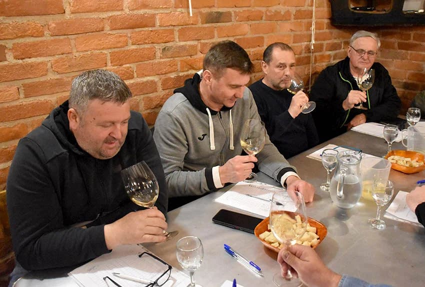ZIMSKA ŠKOLA UDRUGE “ VINO-KAP“ IZ KAPTOLA: Ocjenjene mane i vrline 18 vrsta vina